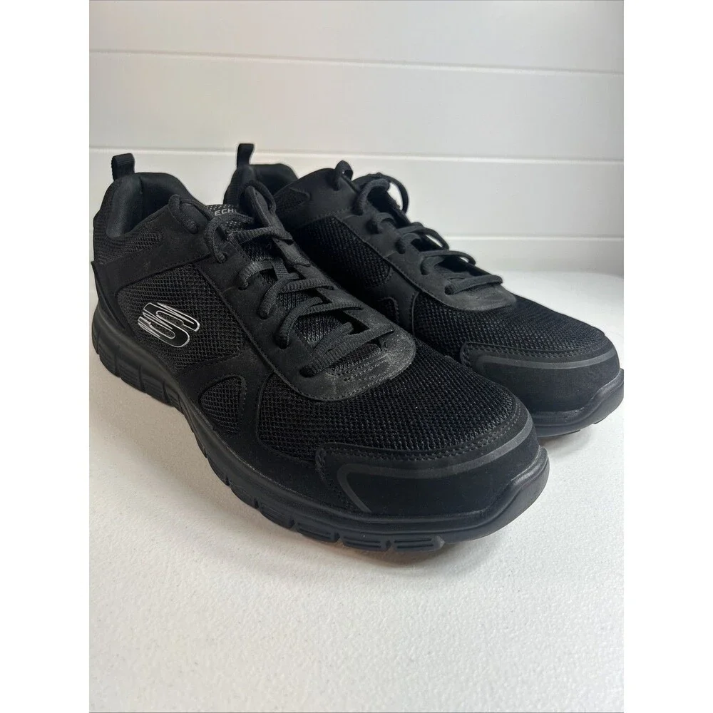 Skechers Men’s Sneakers Size 12 Wide Black MemoryFoam Black Lace Up Light